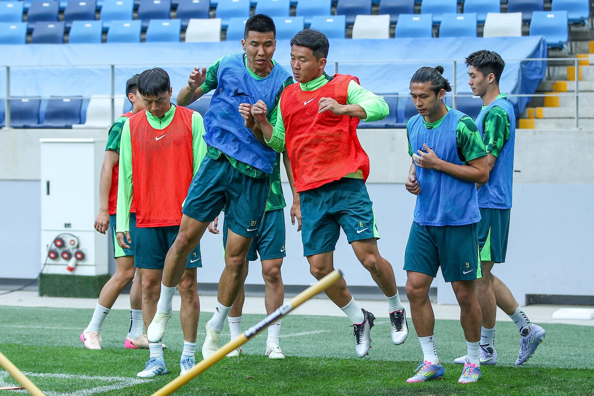 官方：北京国安与36岁老将王刚、池忠国续约