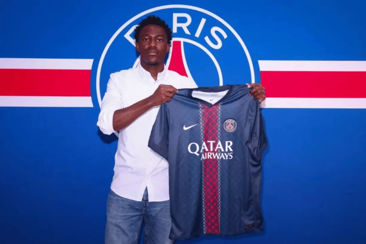 8868-队报：巴黎前锋杜埃的20岁表弟埃迪-杜埃，冬窗或将离开巴黎