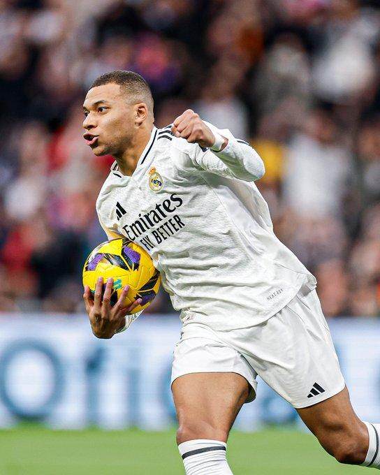 在线投注-【西甲】姆总双响，阿拉巴复出，皇马4-1大胜登上榜首