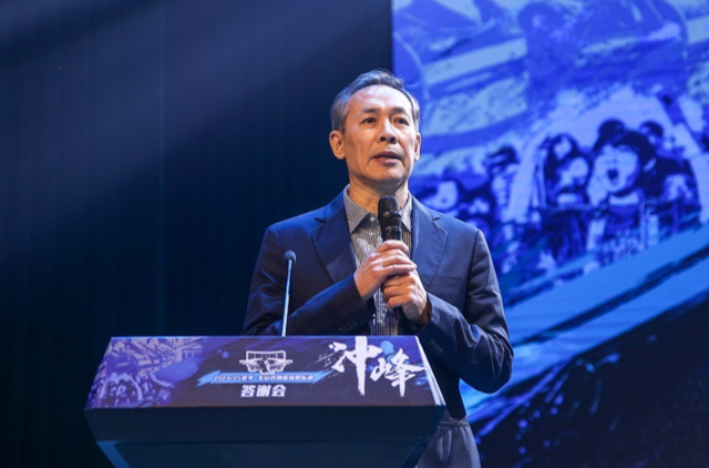 8868-CBA最新消息！北京首钢更换教练，亨特确定离开辽宁男篮